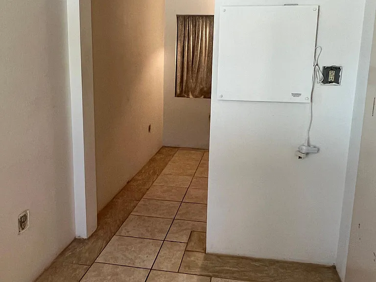 204-206 N Sunshine Blvd #8 — Photo 6