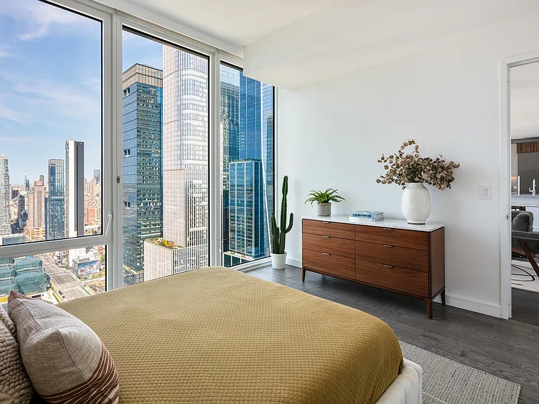 606 W 30th St #47D — Photo 3