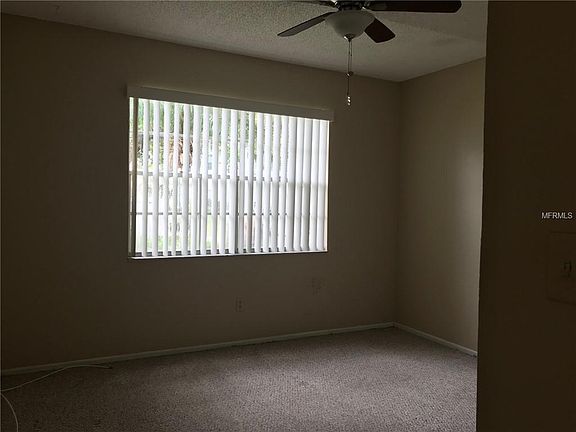 5th image of 950 Franklin Ct