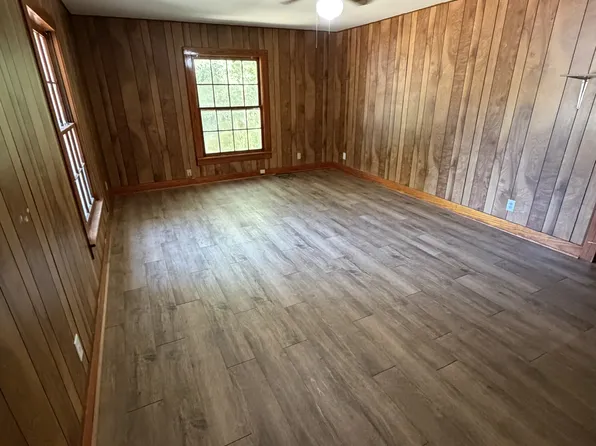 205 Michigan Ave, Jonesboro, LA 71251
