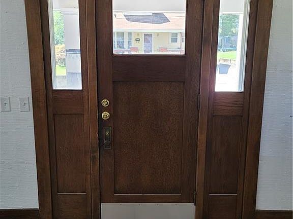 4th image of 20 Pleasant Ave