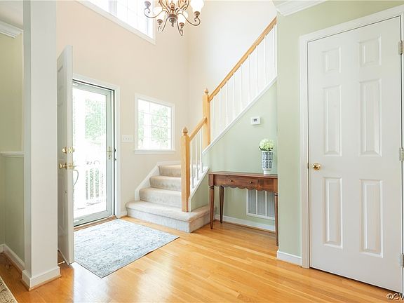 3rd image of 12447 Fremont Dr