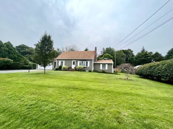 8 Mowry St, Raynham, MA 02767