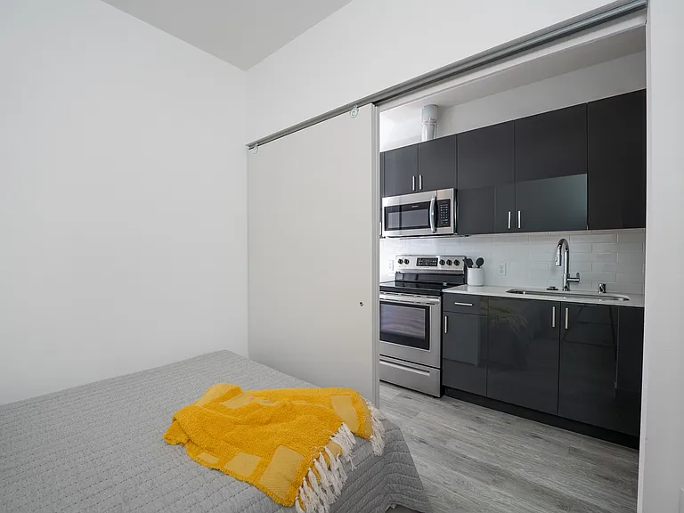 One Bedroom Urban Bedroom/Kitchen One Bedroom Urban Bedroom/Kitchen
