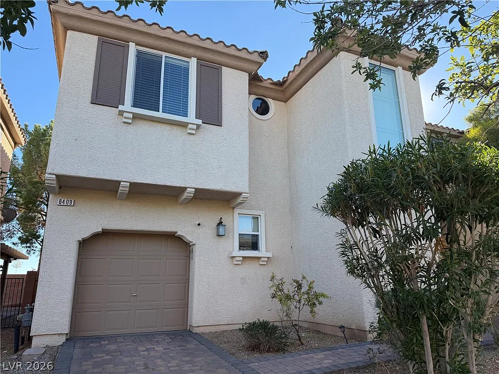 3 bed, 2.5 bath, 1568 sqft, $1,850 — Photo 1