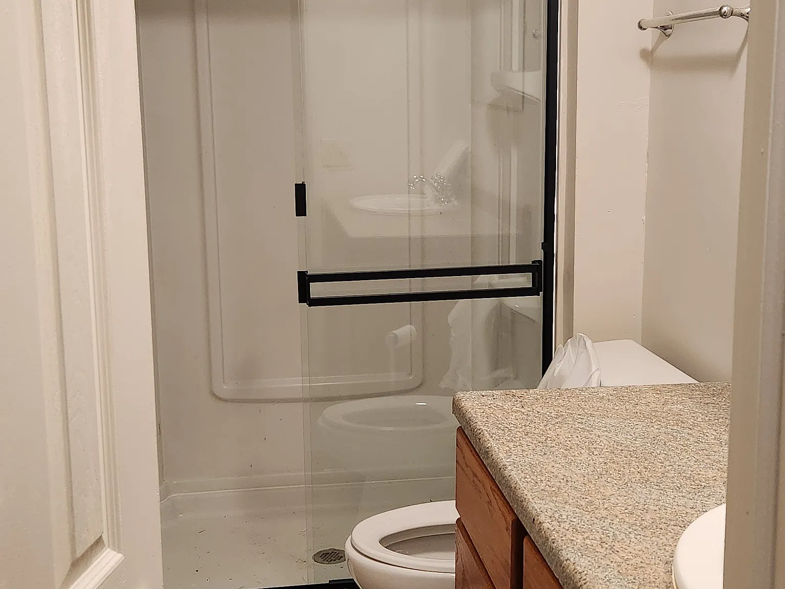 3 bed, 1400 sqft, $1,500 — Photo 3
