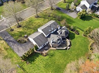 7 Monroe Pl, Cranbury, NJ 08512