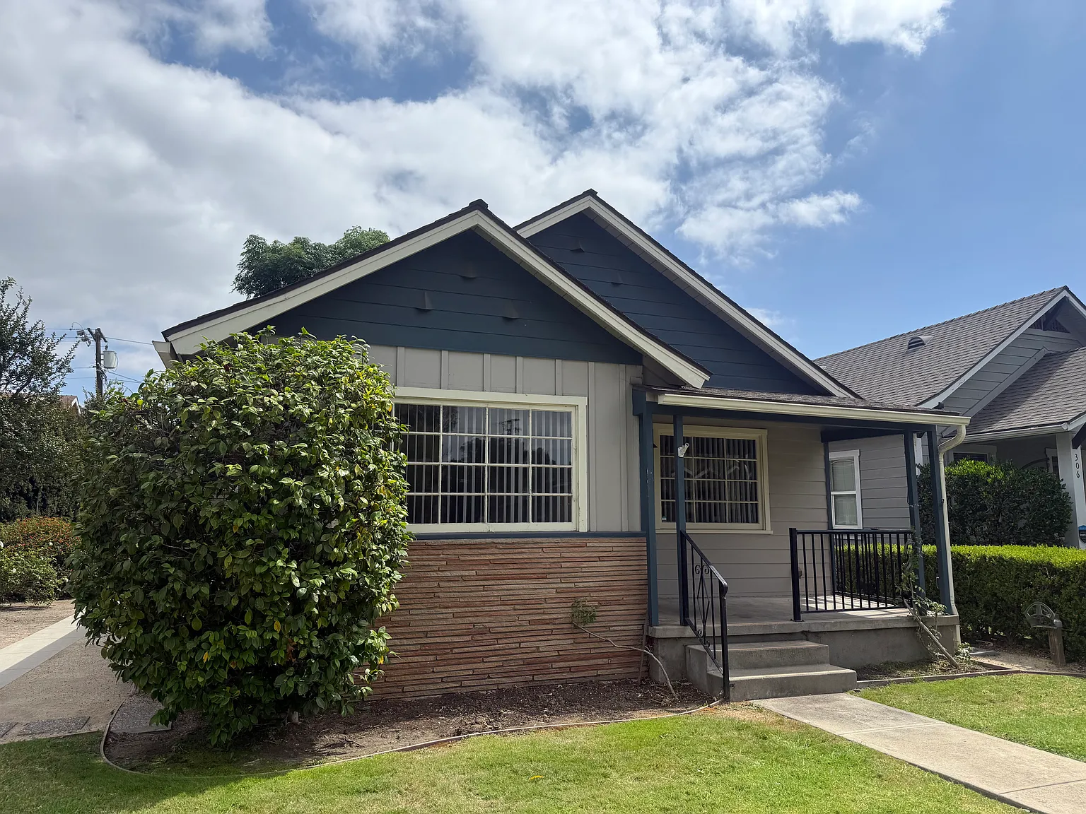 2 bed, 1.5 bath, 1200 sqft, $3,400 — Photo 2