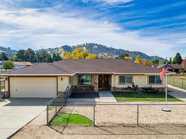 27970 Hialeah Dr, Tehachapi, CA 93561