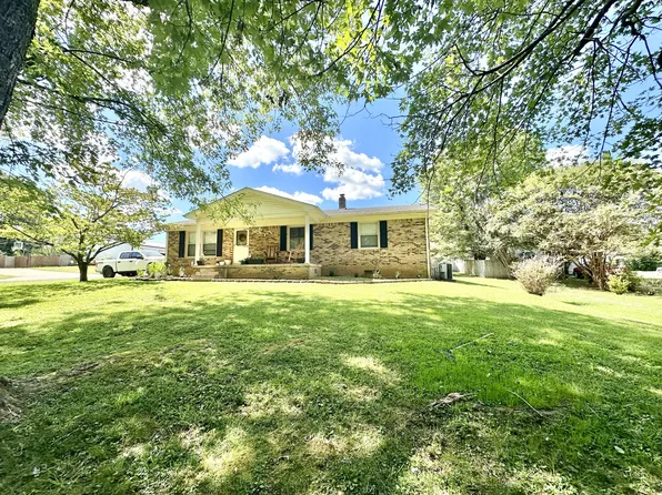 109 2nd Ave N, Loretto, TN 38469