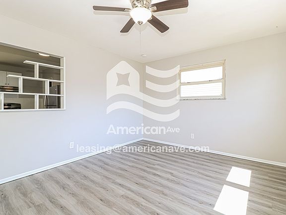 337968_003_living_room_3.jpg