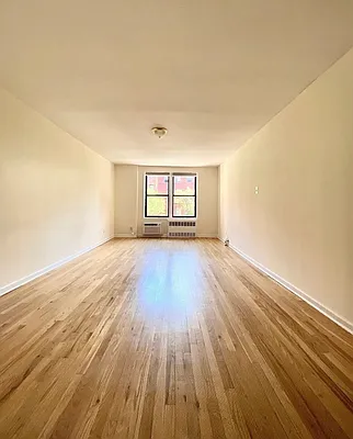 Rented by Guy Goldman, LREB | media 8