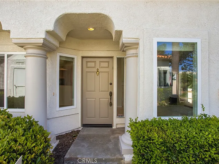 39 Wightman Ct — Photo 1