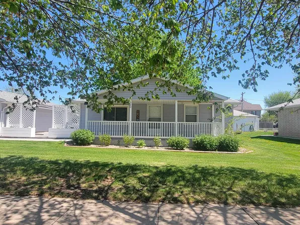 520 8th Ave, Fairmont, NE 68354