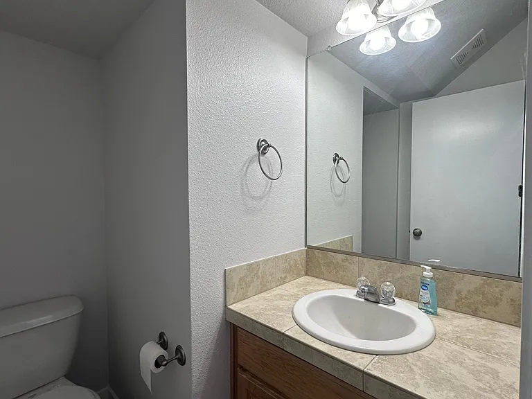 2839 NE Stapleton Rd — Photo 7