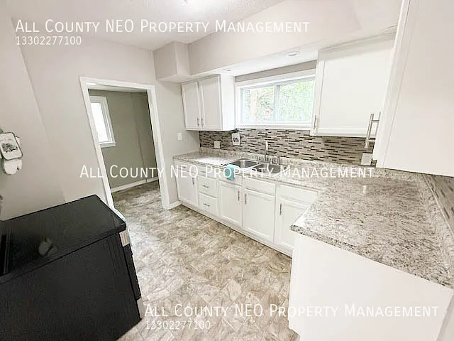 1114 Herberich Ave — Photo 10