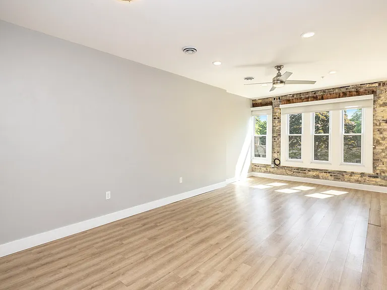 4003 N Downer Ave #B — Photo 10