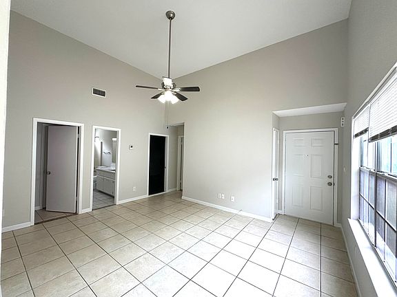 4th image of 3013 Yorktown Cir