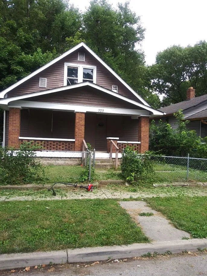 929 Haugh St photo 1