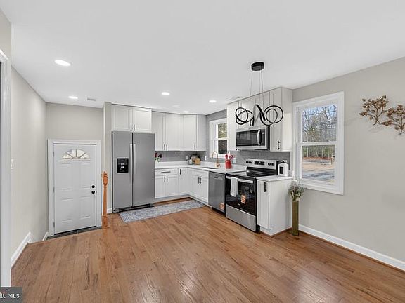 4th image of 5635 W Shady Side Rd