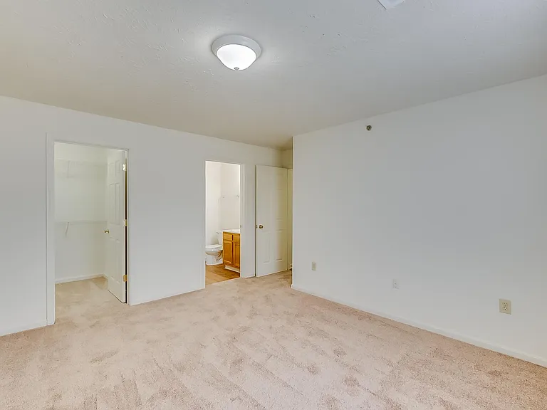 Forest Creek Apartments — Photo 60