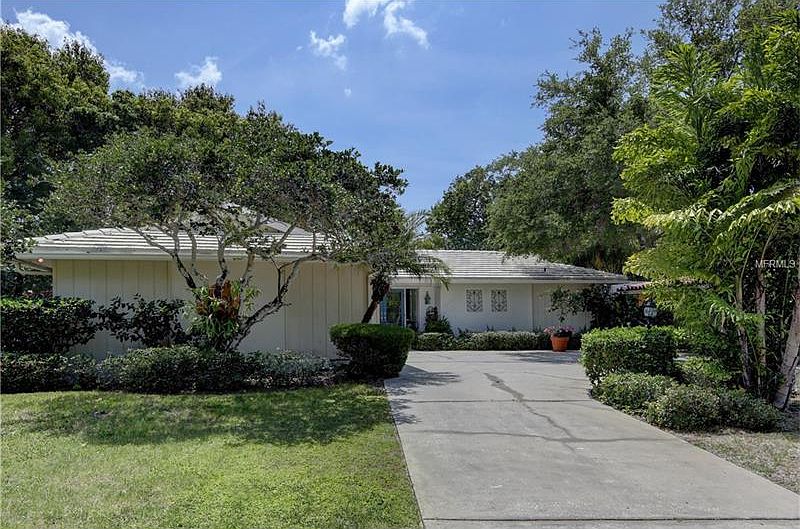 1st image of 249 S Garden Cir