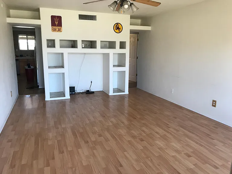 27 E Balboa Dr — Photo 5