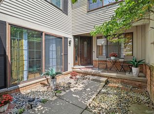 7315 W Bridge Way Rd, WEST BLOOMFIELD, MI 48322
