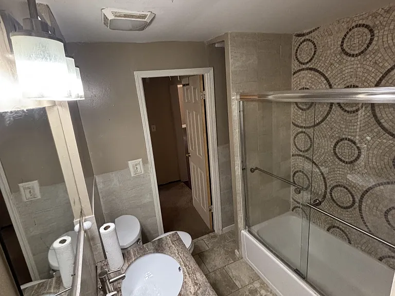 Tiled Bathroom.