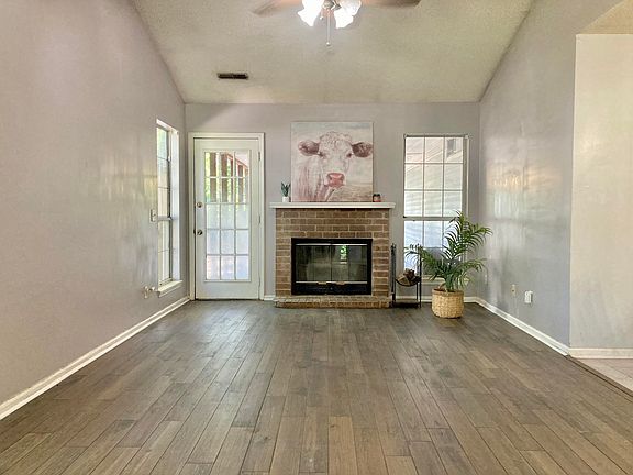 5th image of 336 Parish Parc Dr