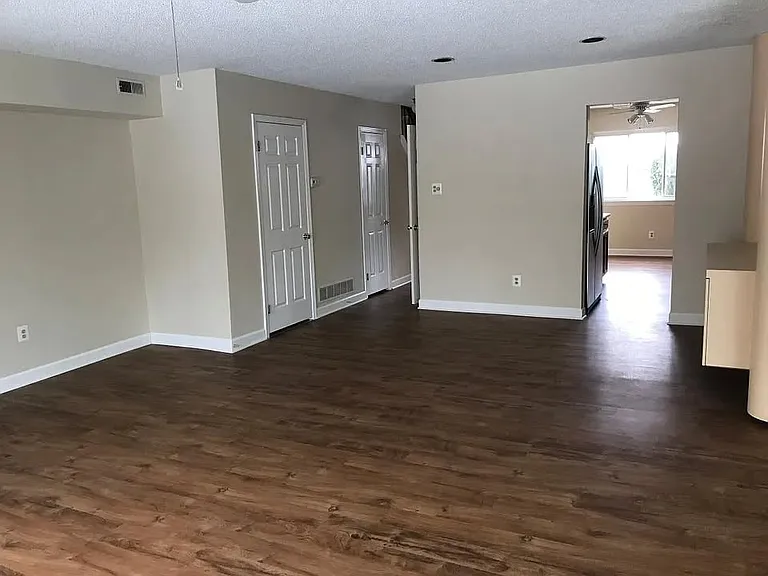 104 Cavalry Ct — Photo 10