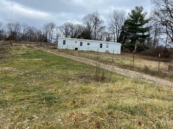 8961 E Tulip Rd, Solsberry, IN 47459