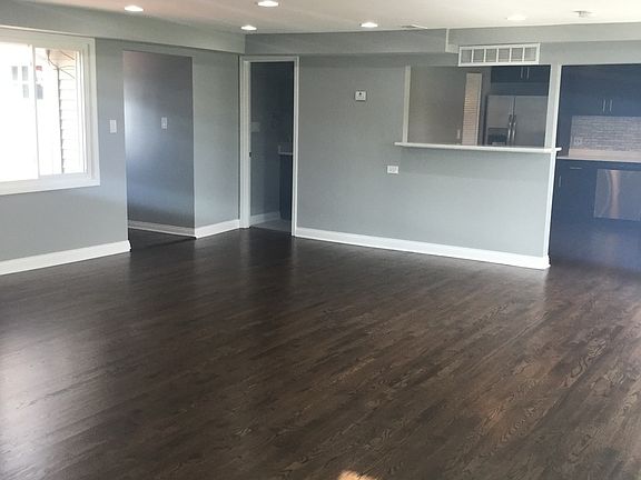4th image of 7106 170th St