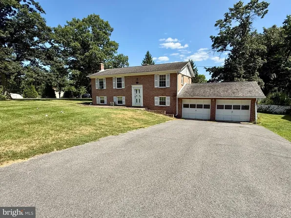 15700 Acorn Ct SW, Cresaptown, MD 21502
