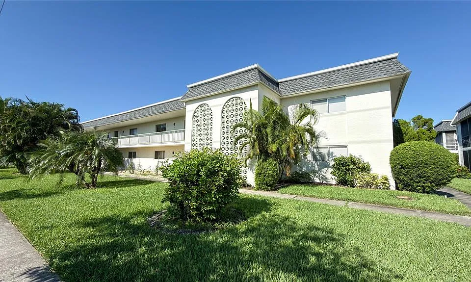 3500 Beneva Rd #306