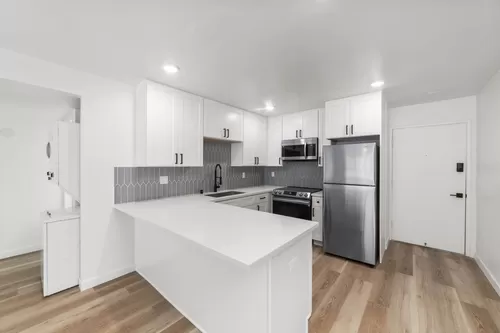 $1500 Move-in Special! Beautiful renovations at this large 1-bedroom, 1-bathroom at The Noble in ... Photo 1