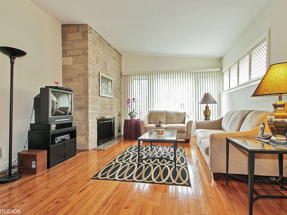 1st image of 6017 N Lawndale Ave