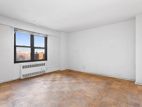 3rd image of 210 Broadway Unit G1505