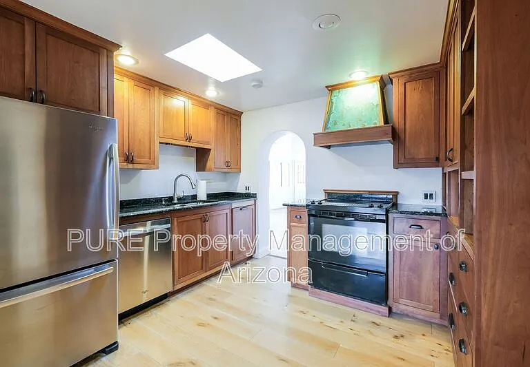 2817 N 51st St — Photo 4