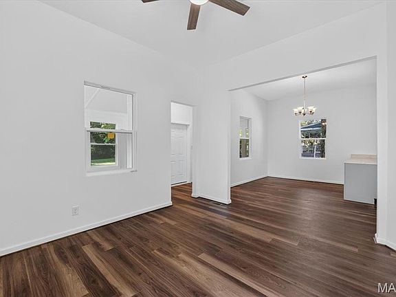 5th image of 2720 Walnut St