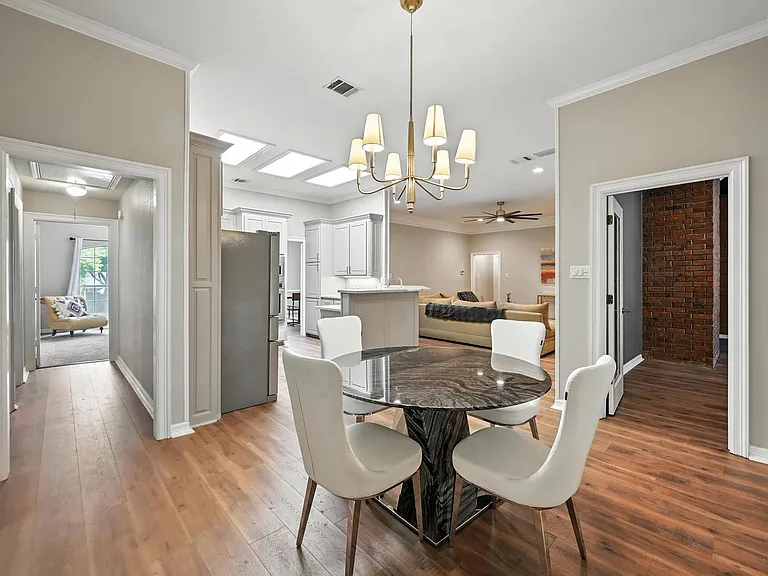 6301 Meadow Lakes Dr — Photo 22