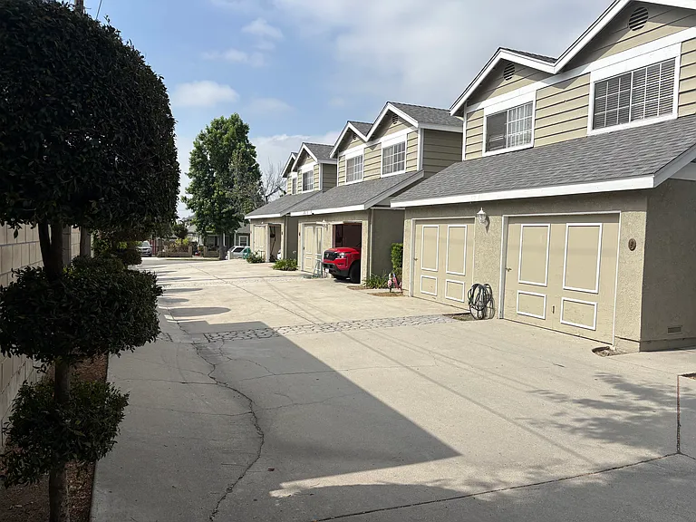 615 E Colorado Blvd #D — Photo 20