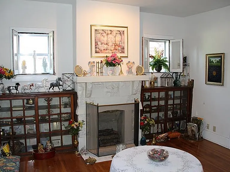 2517 Fairfax Ave — Photo 4