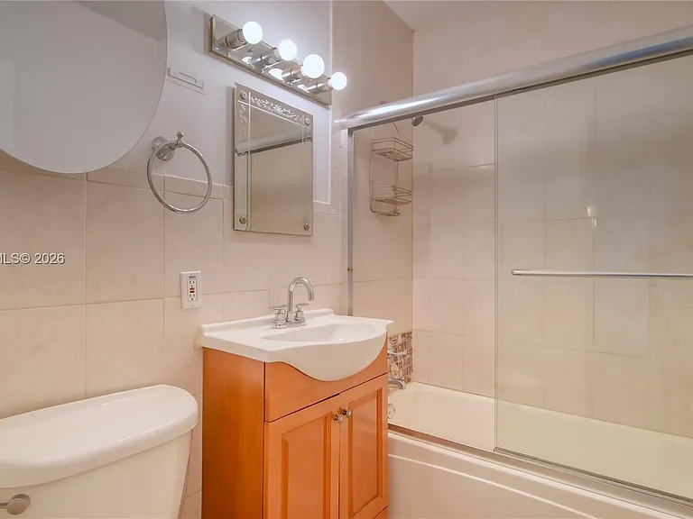 1520 N Andrews Ave — Photo 12