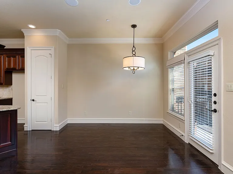 7914 Bishop Rd — Photo 12