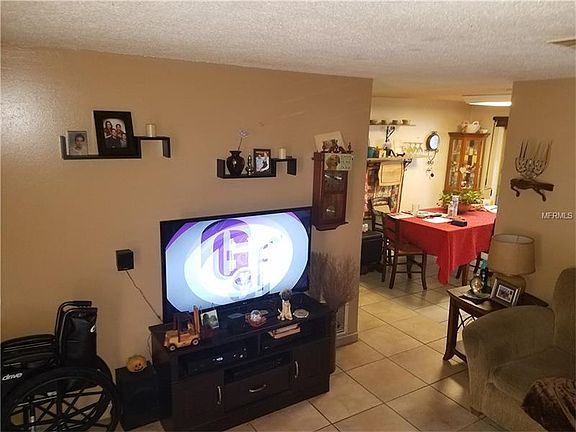 3rd image of 8513 Westridge Dr