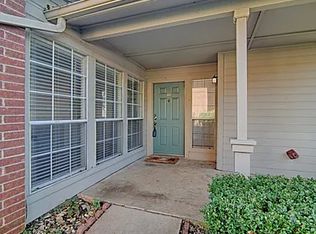 1444 Meadowood Village Dr, Fort Worth, TX 76120