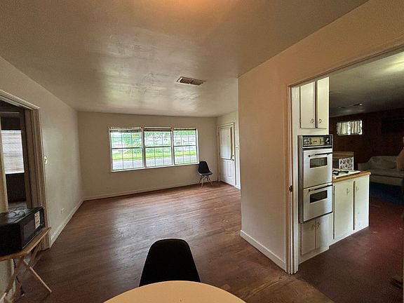 4th image of 3302 Anthony Dr