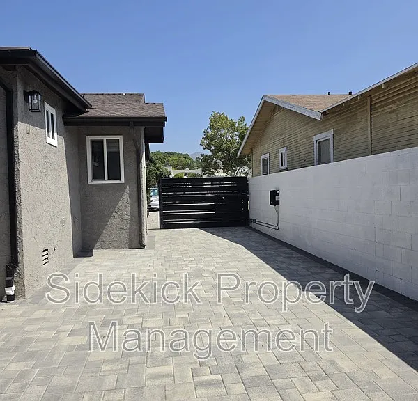432 W Garfield Ave #B — Photo 20