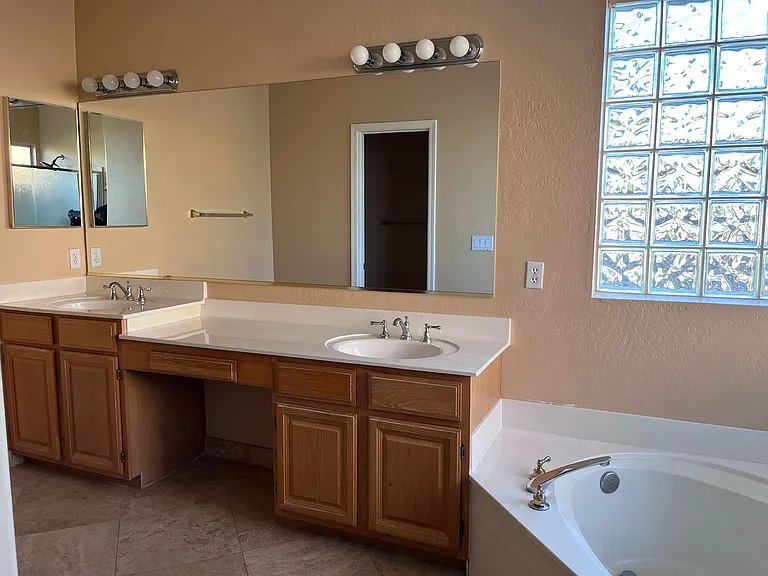 4746 W Carla Vista Dr — Photo 30